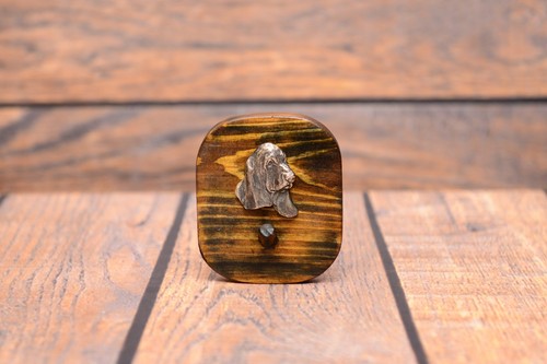 Basset hound type - type, wooden
